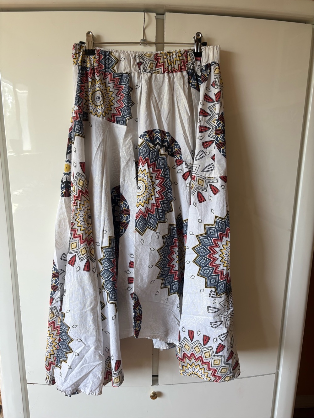 Patterned Flowy White Skirt